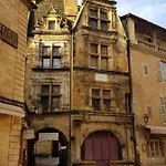 Grand Confort Le Moulin Rouge Hotell 3*