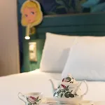 Hotel Grand Confort Le Moulin Rouge