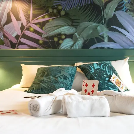 Grand Confort Le Moulin Rouge Hotel Terrasson