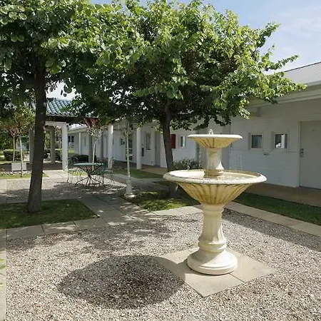 فندق Grand Confort Le Moulin Rouge