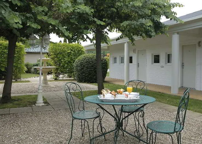 Grand Confort Le Moulin Rouge Terrasson